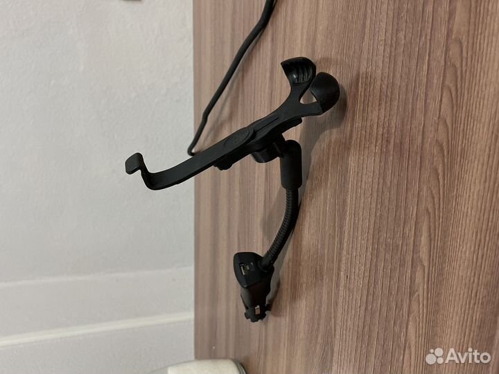 Держатель для телефона в машину