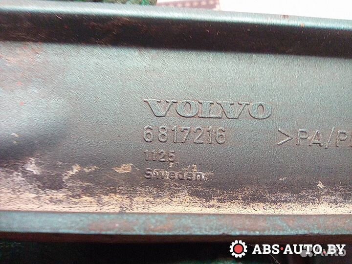 Ус под фару правый Volvo 850 рест. 1996 6817216