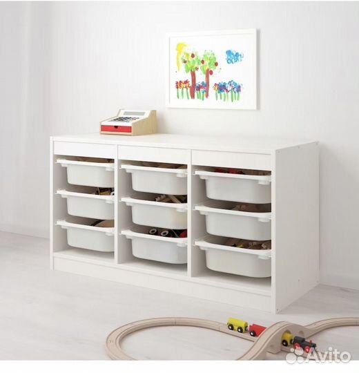 Белый стеллаж труфаст с контейнерами IKEA