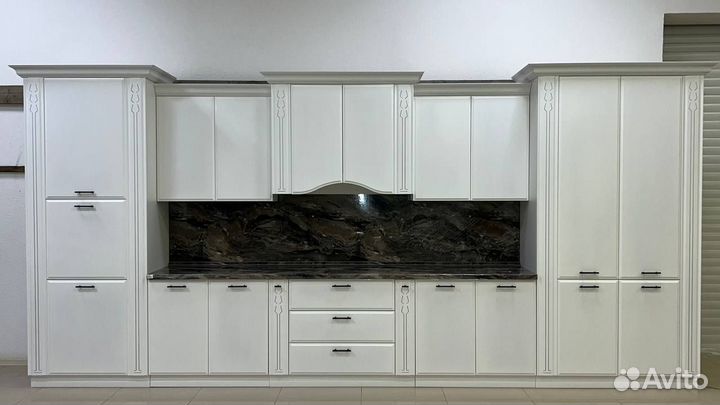 Кухонный гарнитур белый 5.0м размером