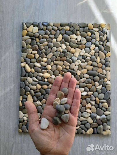 Коврик из камней