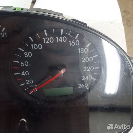 Панель приборов Volkswagen Passat B5 1996-2000
