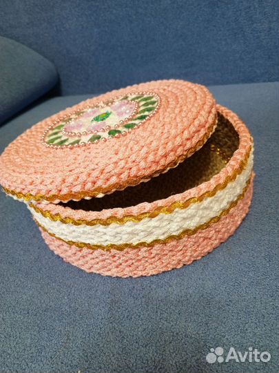 Шкатулка с крышкой