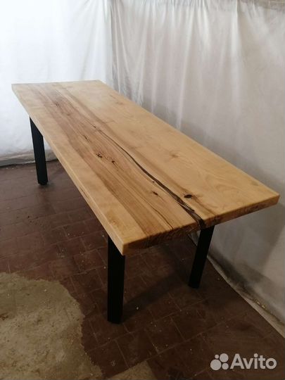 Кухонный стол