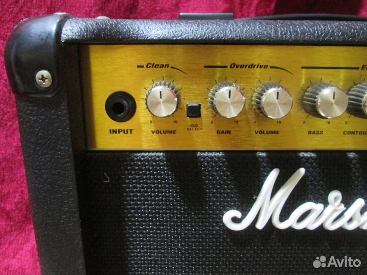 Комбик гитарный marshall MG15CD