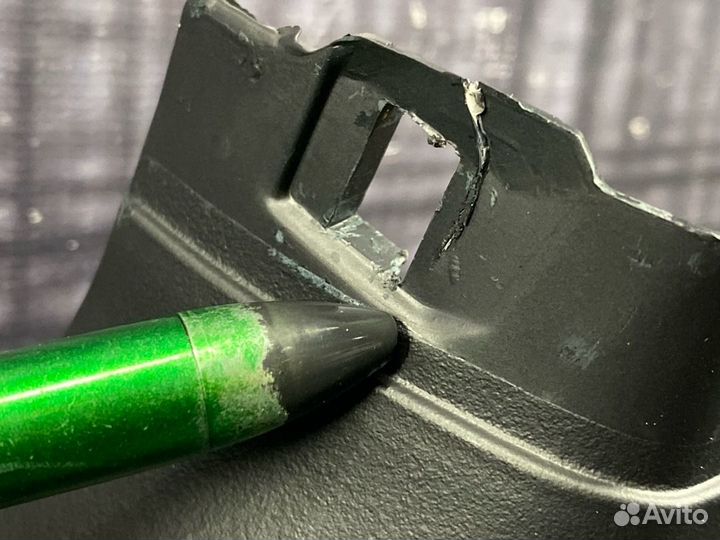 Пластик крышки багажника Bmw X5 E53 M54 2006