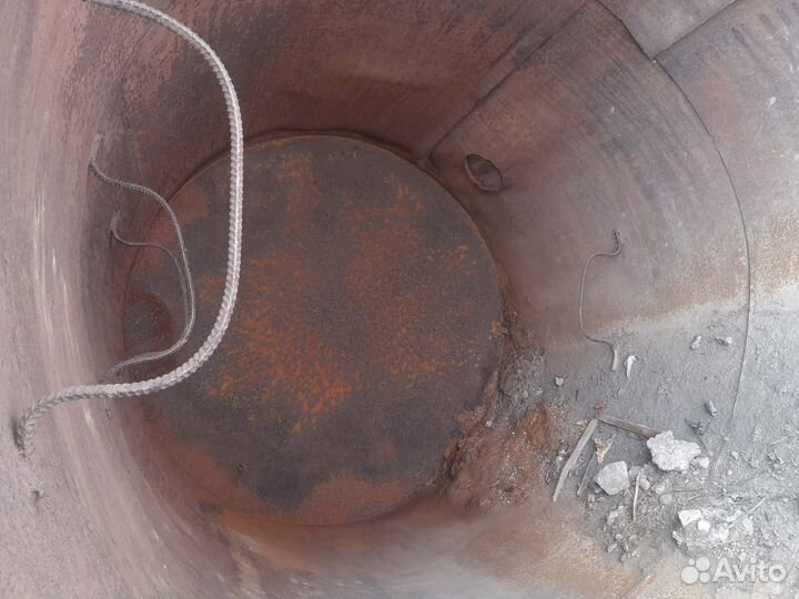 Емкость металлическая под канализации бу