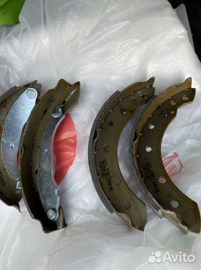 Задние тормозные колодки