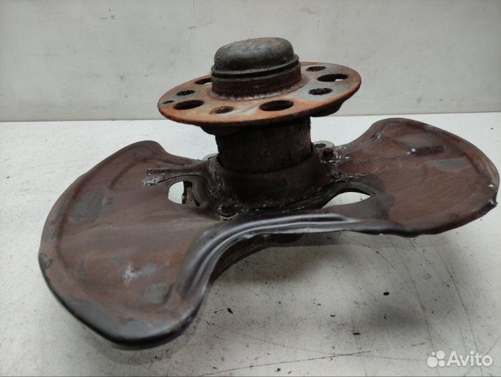 Кулак поворотный передний правый Mercedes Slk R172