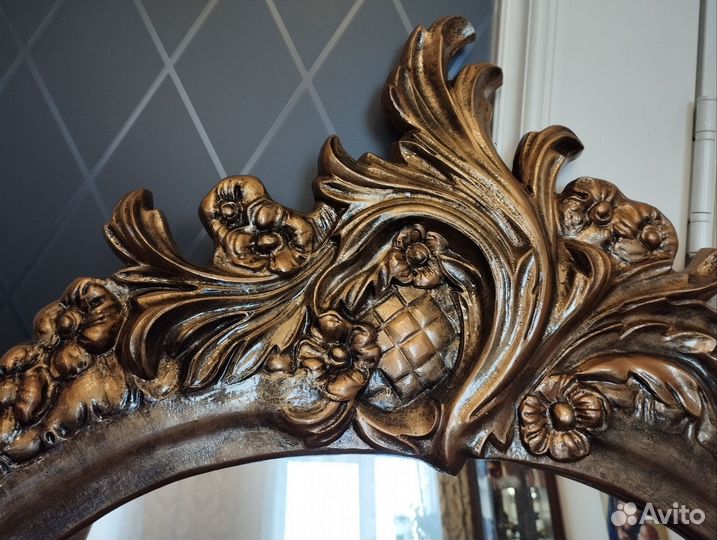 Зеркало в резной раме винтаж
