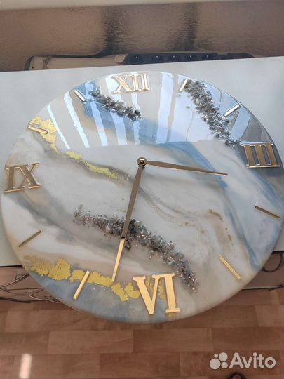 Часы и изделия из эпоксидной смолы