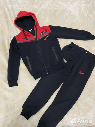 Спортивный костюм