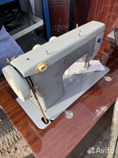 Швейная машина