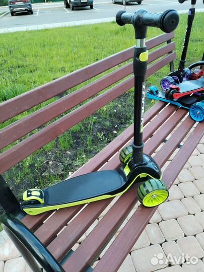 Детский Самокат Новый Трёхколёсный Светящиеся колё