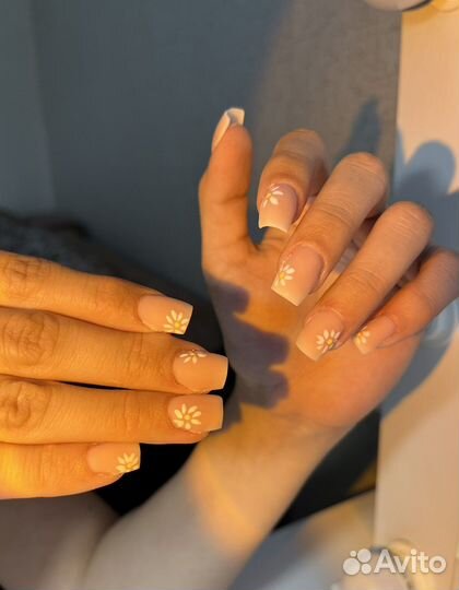 Наращивание ногтей