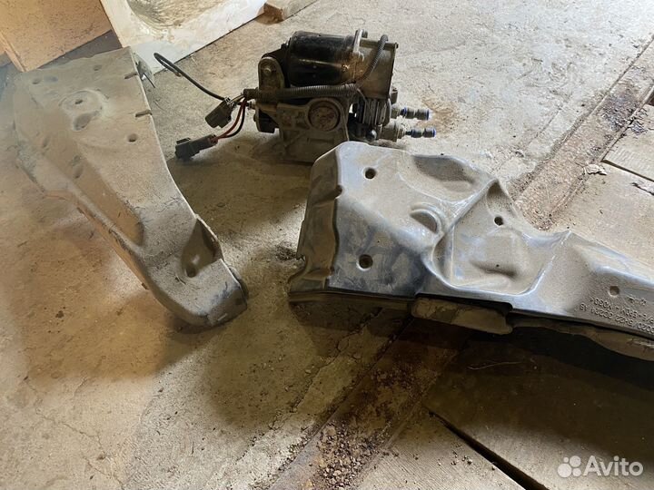 Компрессор подвески Land Rover Discovery 3 Hitachi