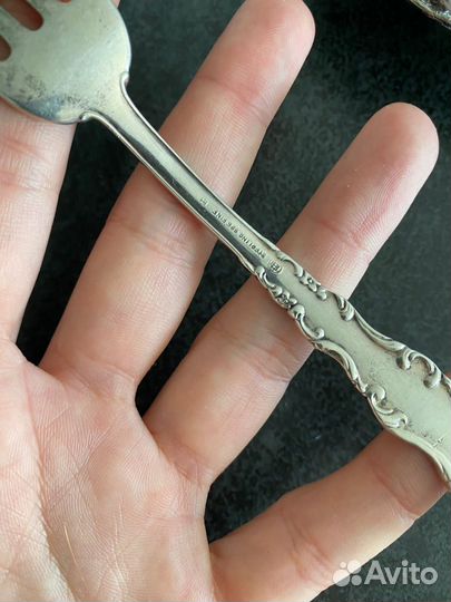 Старинная серебряная вилка, США