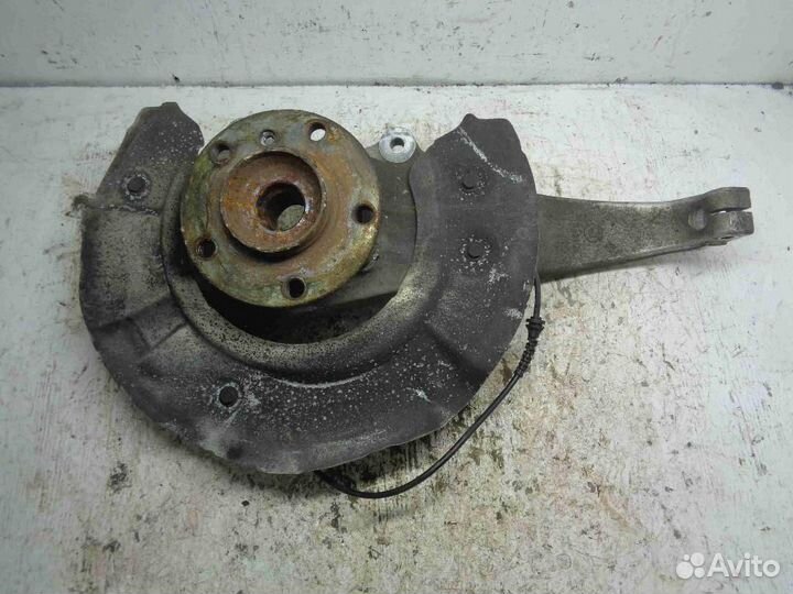 Цапфа/кулак поворотный передний правый BMW 5-Serie