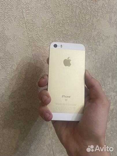iPhone SE, 64 ГБ