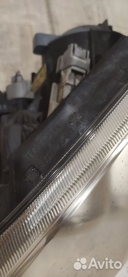 Фара передняя левая toyota avensis T25