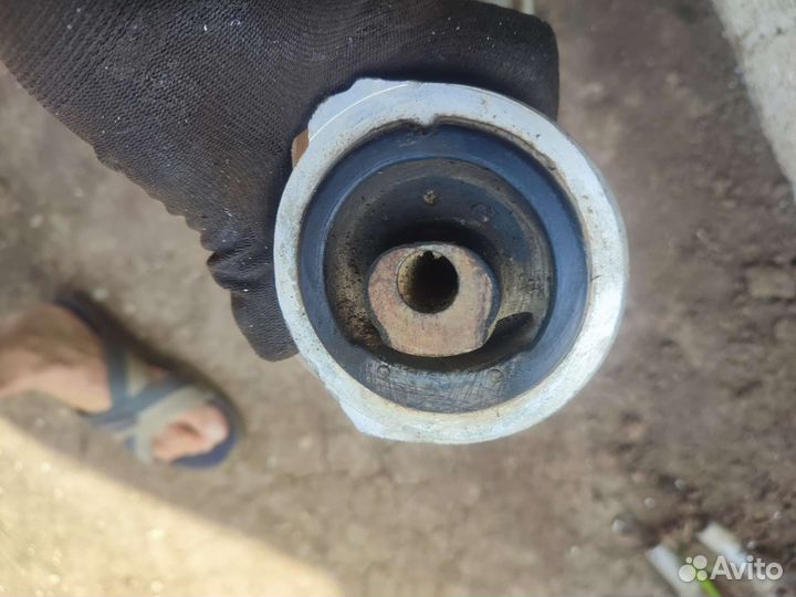 Рычаг Volkswagen Touareg нижний