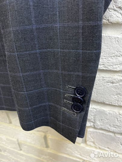Костюм новый 50- 52 р Италия Tomenico Tagliente