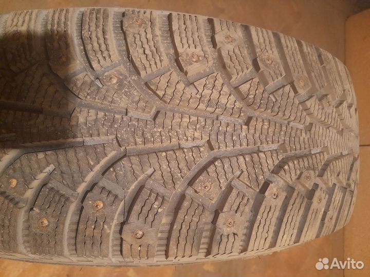 Nokian Tyres Hakkapeliitta 5 SUV 235/65 R17 104T