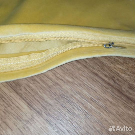 Декоративная наволочка новая, 45 х 45 см