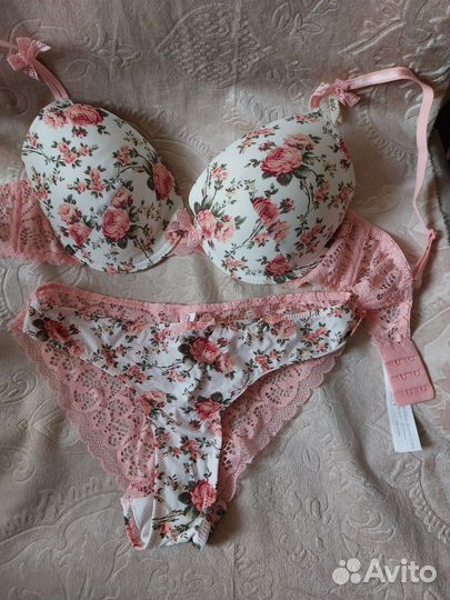 Комплект нижнего белья новый