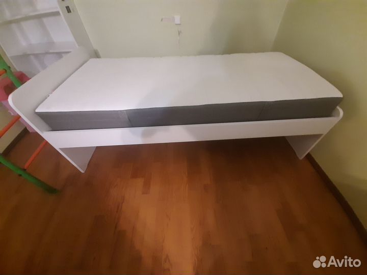 Детская кровать IKEA с матрасом