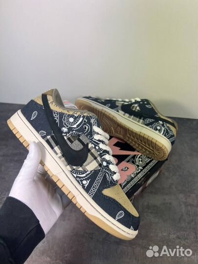 Кроссовки Nike SB Dunk Low Travis Scott