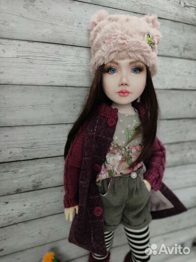 Кукла ручной работы с одеждой