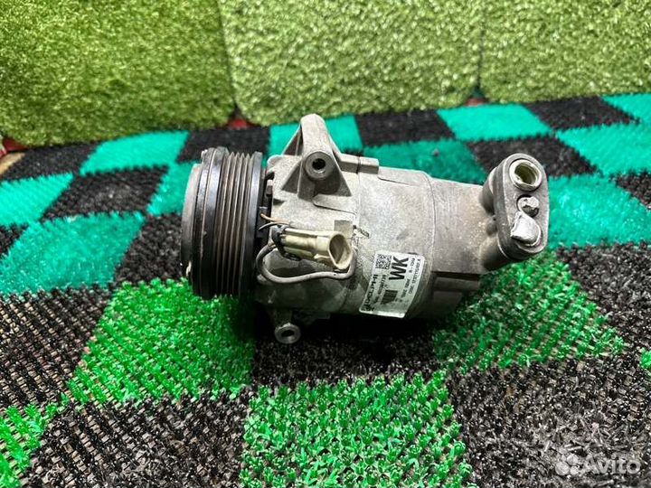 Компрессор кондиционера Opel Astra H Zafira B