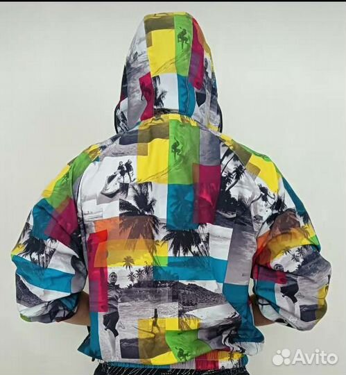 Спортивная ветровка новая