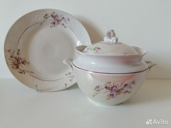 Супница и блюдо