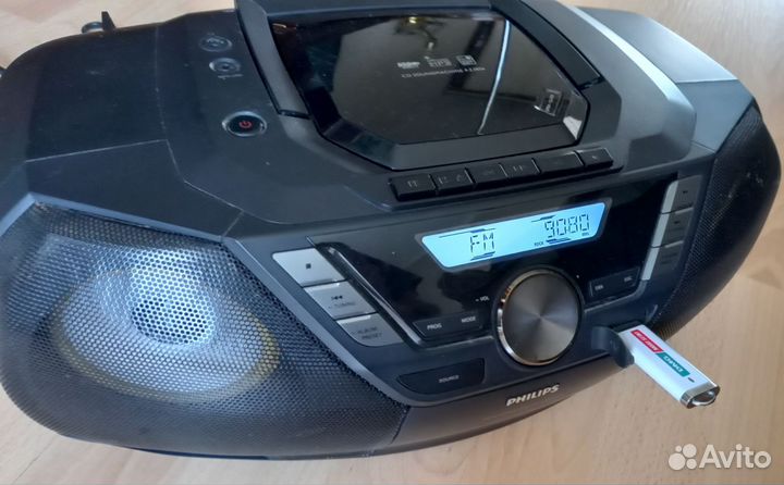 Philips магнитола AZ3856