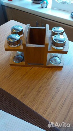 Салфетница деревянная с баночками для специй