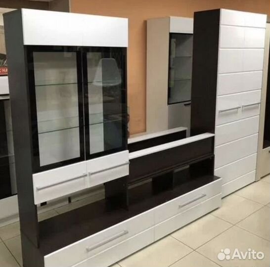 Гостиная Мила. Стенка Бтс