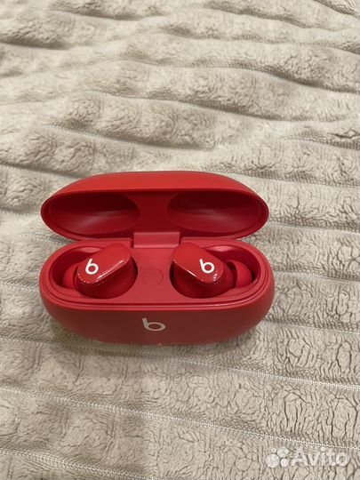 Беспроводные наушники Beats studio buds