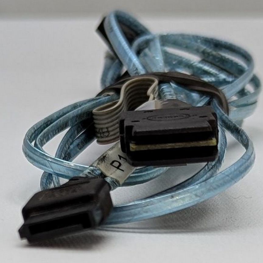 [CBL-0176L-01] Кабель Supermicro, Sff-8087 To 4 Sat