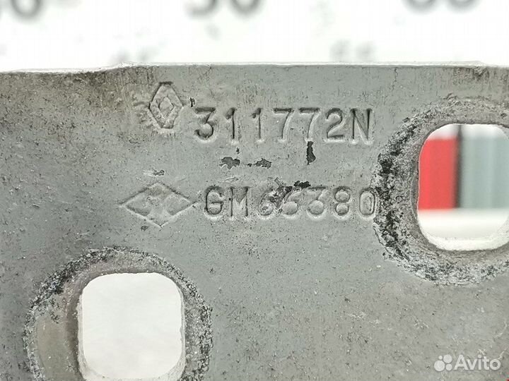 Петля двери передней правой для Opel Vivaro A