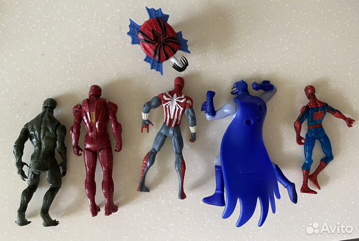 Фигурки супергероев