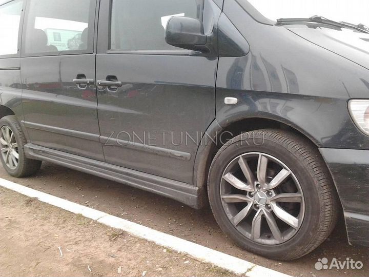 Накладки на пороги Neodezign на Мерседес Вито W638