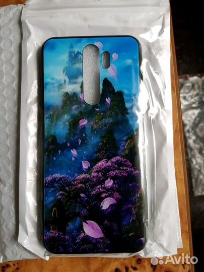 Чехол на телефон