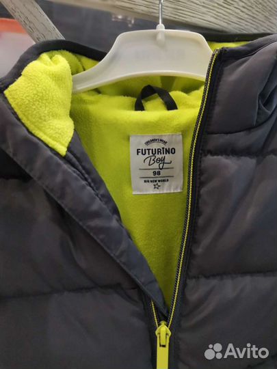Куртка для мпльчика 98