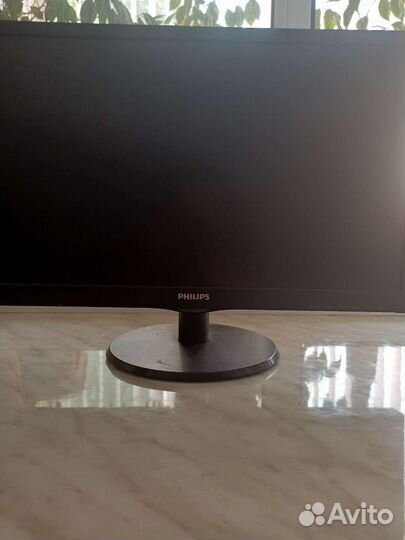 Монитор Philips 223v