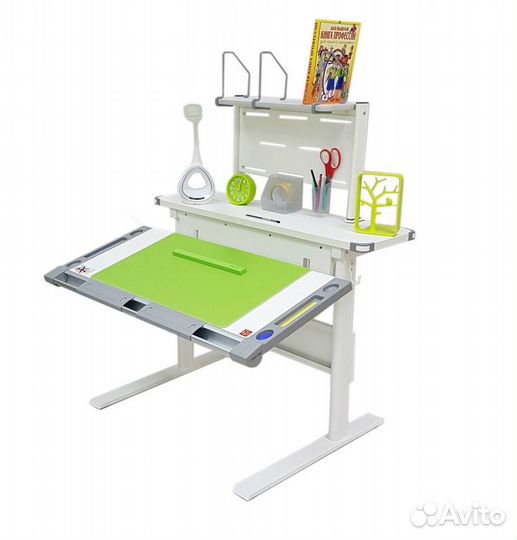 Полки для школьника на кронштейнах