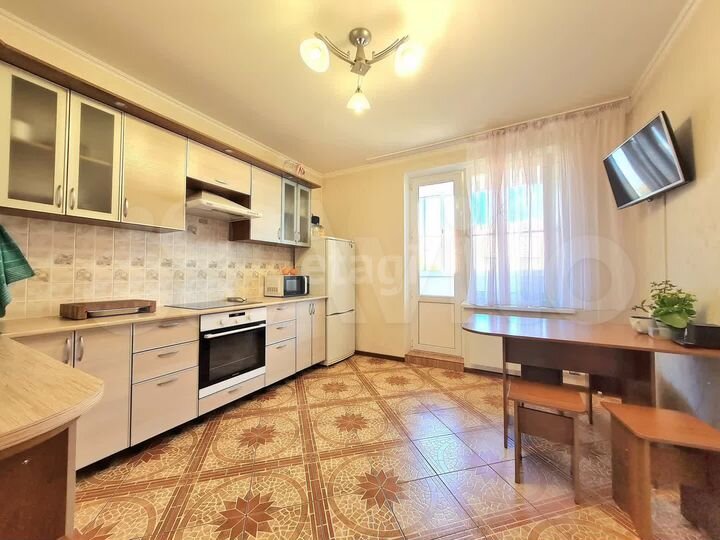 2-к. квартира, 70 м², 7/14 эт.