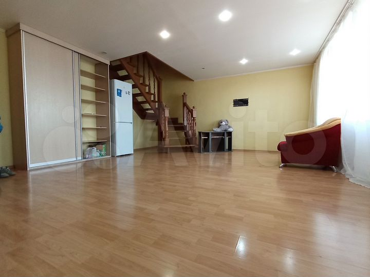 3-к. квартира, 97 м², 5/9 эт.