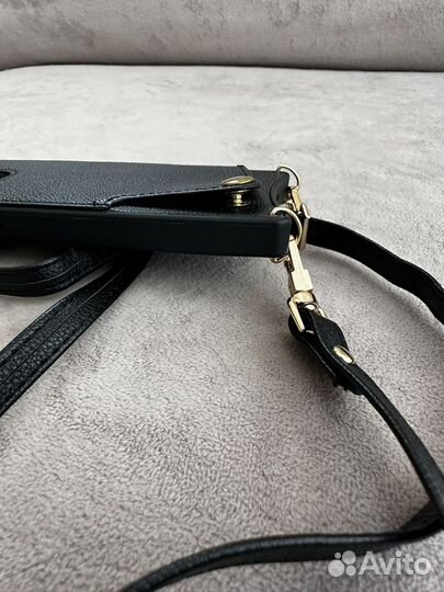 Чехол с ремешком на 14Pro